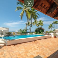 One Beach Street 608 B