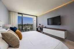 Mio Residences 306 C- Studio