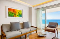 Blue Horizon 802 at Residences