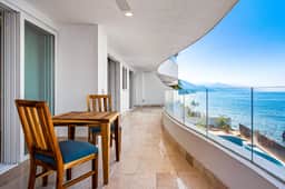 Blue Horizon 301 at Residences