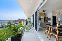 Penthouse Gardenias
