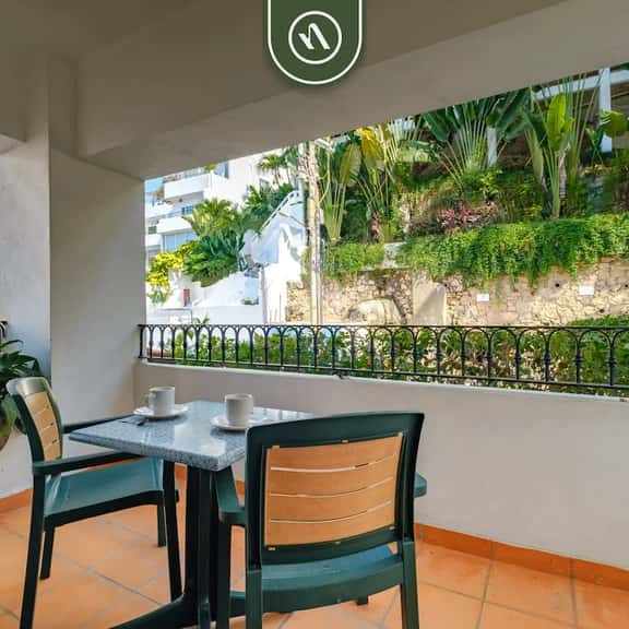 One Beach Street 109 C - Image 1