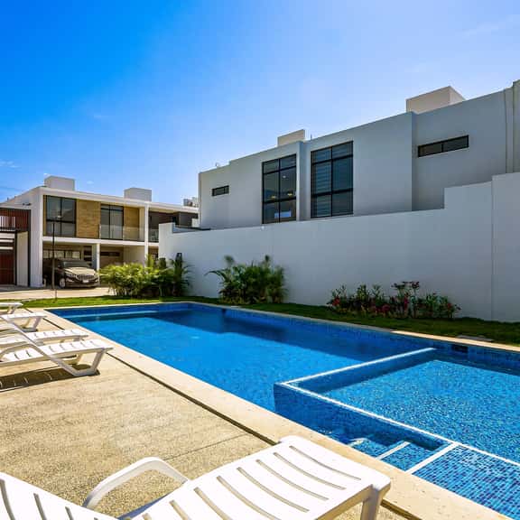 Porto Residencial #2 Coastal Comfort Haven - Image 1