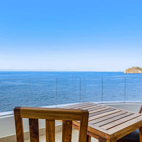 Blue Horizon 401 at Residences - Image 1