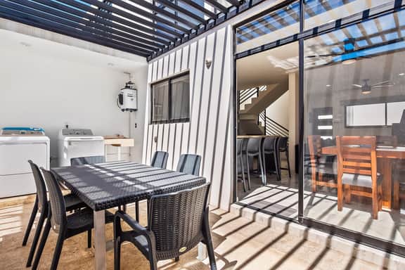 Porto Residencial #2 Coastal Comfort Haven - Image 5