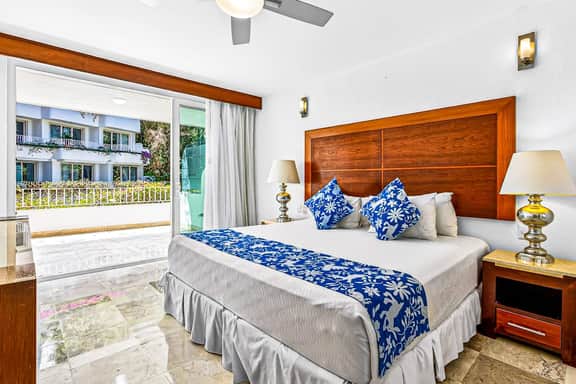 Grand Miramar B104