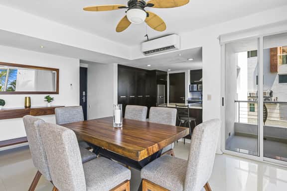 Nitta Condo 301