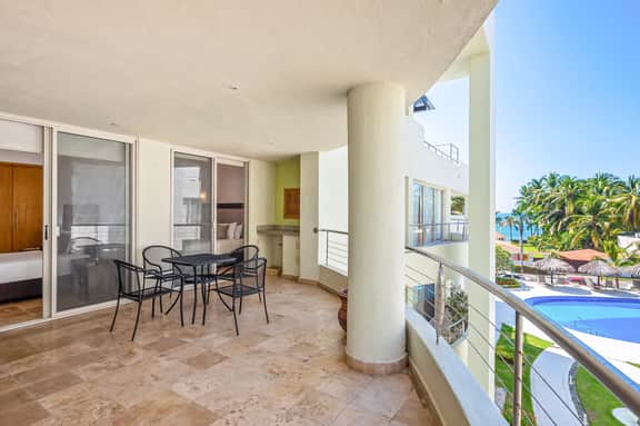 Nitta Condo # 209