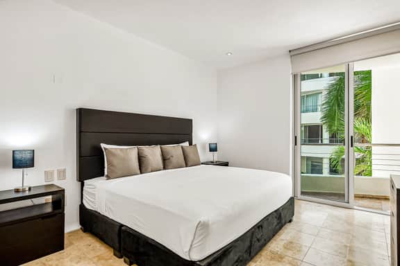 Nitta Condo # 104