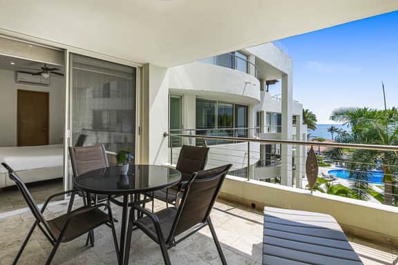 Nitta Condo # 307