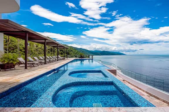 Blue Horizon 302 at Residences