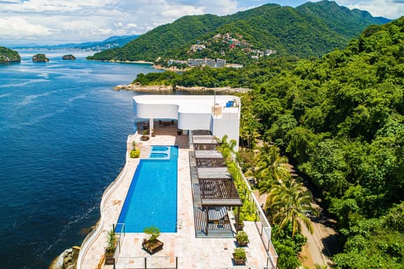 Blue Horizon 604 at Residences